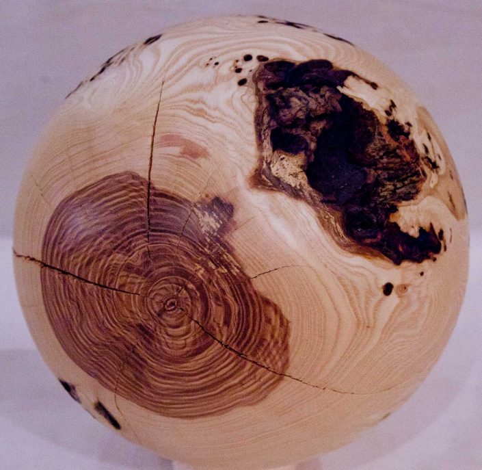 Kugel Esche