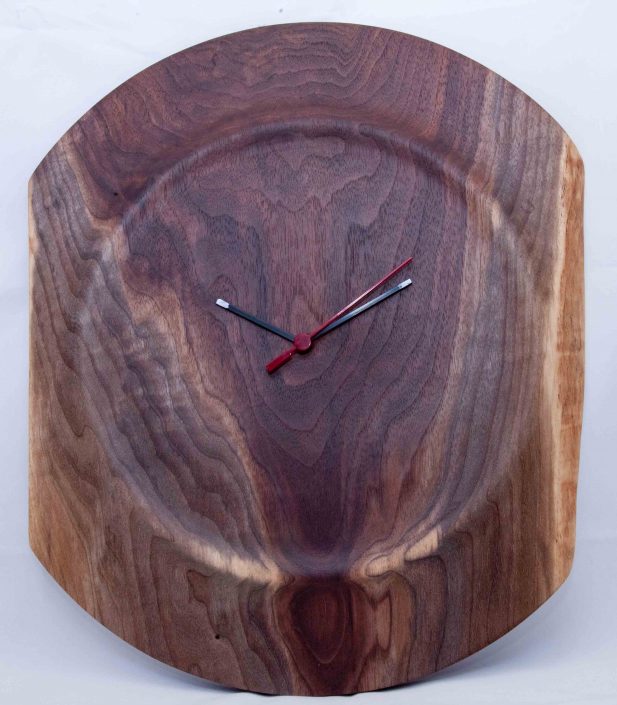 Wanduhr Nussbaum (1 von 1)